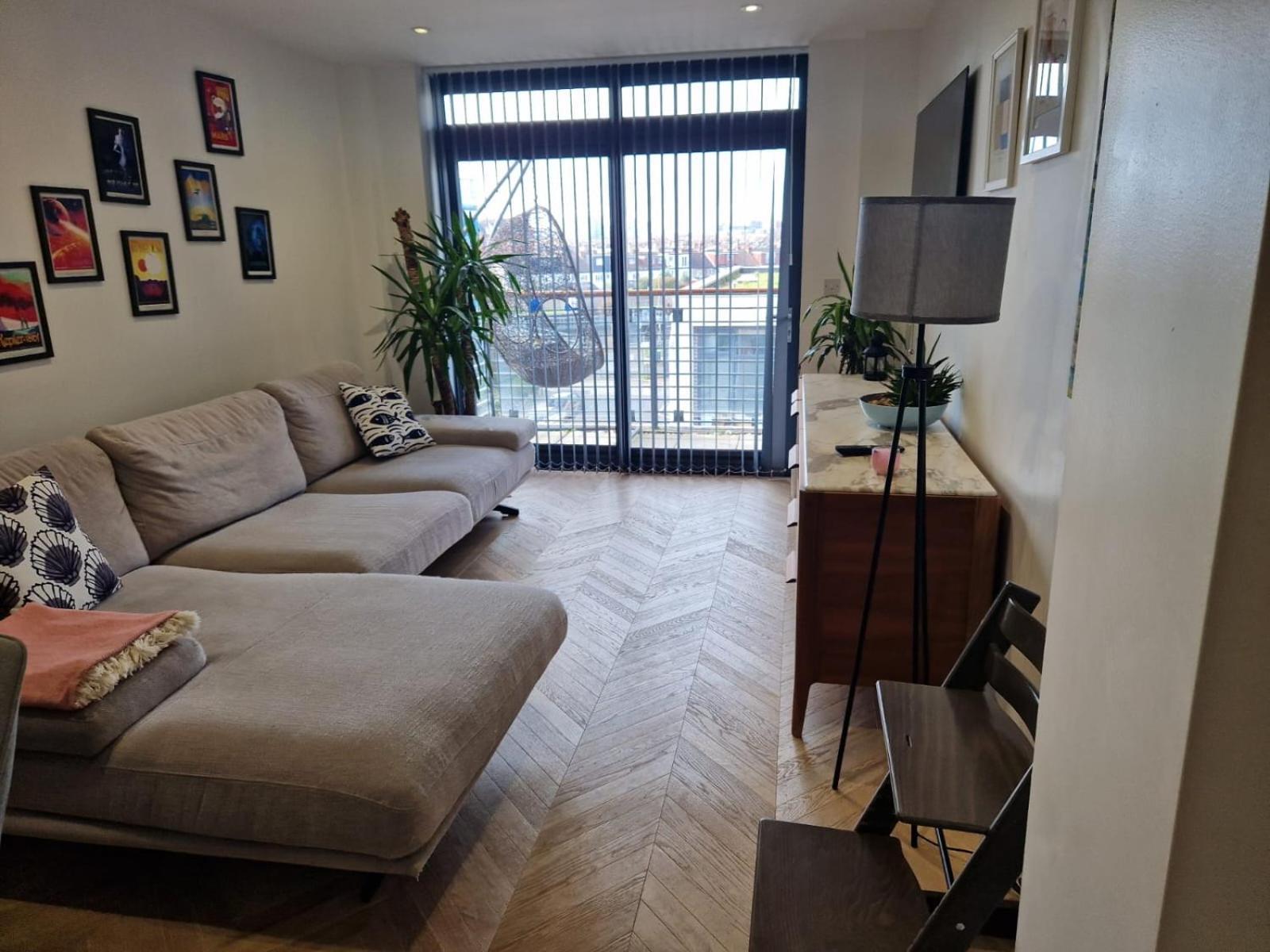Cosy 1 Bedroom Apartment With Balcony Near Chiswick لندن المظهر الخارجي الصورة